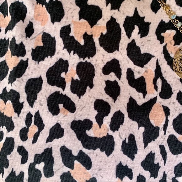 Rihanna Halter Top - Picture 3 of 8